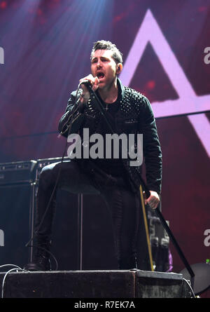 Californie, USA. 8e Dec 2018. De Davey Havok sur scène lors d'AFI effectue presque Absolut KROQ Acoustic 2018 Noël au Forum le 8 décembre 2018 à Inglewood, Californie. Photo : imageSPACE/MediaPunch MediaPunch Crédit : Inc/Alamy Live News Banque D'Images