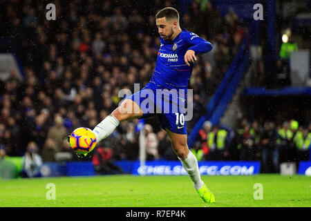 Londres, Royaume-Uni. 8e Dec 2018. Eden Hazard de Chelsea en action. Premier League, Chelsea v Manchester City à Stamford Bridge à Londres le samedi 8 décembre 2018. Cette image ne peut être utilisé qu'à des fins rédactionnelles. Usage éditorial uniquement, licence requise pour un usage commercial. Aucune utilisation de pari, de jeux ou d'un seul club/ligue/dvd publications. pic par Steffan Bowen/ Andrew Orchard la photographie de sport/Alamy live news Banque D'Images