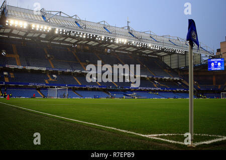 Londres, Royaume-Uni. 8e Dec 2018. Une vue générale à l'intérieur du stade de Stamford Bridge avant de lancer. Premier League, Chelsea v Manchester City à Stamford Bridge à Londres le samedi 8 décembre 2018. Cette image ne peut être utilisé qu'à des fins rédactionnelles. Usage éditorial uniquement, licence requise pour un usage commercial. Aucune utilisation de pari, de jeux ou d'un seul club/ligue/dvd publications. pic par Steffan Bowen/ Andrew Orchard la photographie de sport/Alamy live news Banque D'Images