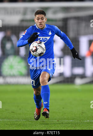 Wolfsburg, Allemagne. Le 08 déc, 2018. Andrej Kramaric (TSG Hoffenheim). GES/football/Football : VfL Wolfsburg - TSG 1899 Hoffenheim, 08.12.2018 Le football : 1ère ligue : VfL Wolfsburg vs TSG 1899 Hoffenheim, Wolfsburg, le 8 décembre 2018 | Conditions de crédit dans le monde entier : dpa/Alamy Live News Banque D'Images