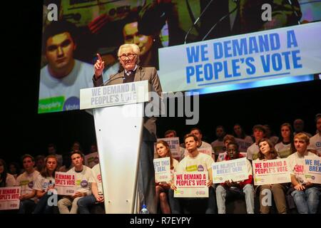 Londres, Royaume-Uni. 9Th Mar, 2018. Lord Michael Heseltine est vue générale pendant le rallye.Des centaines de personnes participent à la meilleure pour la Grande-Bretagne et le vote du peuple de la campagne de rassemblement au centre Excel de Londres est à la veille de la semaine au cours de laquelle le Parlement votera sur le premier ministre Theresa May's Brexit traitent de retrait. Credit : Dinendra Haria SOPA/Images/ZUMA/Alamy Fil Live News Banque D'Images