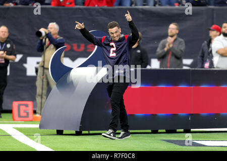 Houston, Texas, USA. 9Th Mar, 2018. Astros de Houston de troisième but Alex Bregman est présenté comme le capitaine de l'avantage du terrain avant le match de saison régulière de la NFL entre les Houston Texans et les Indianapolis Colts à NRG Stadium à Houston, TX, le 9 décembre 2018. Crédit : Erik Williams/ZUMA/Alamy Fil Live News Banque D'Images