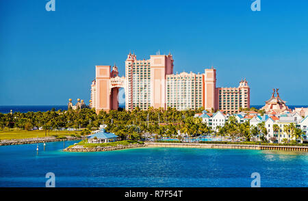 NASSAU, Bahamas - mars 9. 2016 : l'Atlantis Paradise Island Resort, situé dans les Bahamas . Le coût de 800 millions de dollars resort apportent à la vie le mythe et légende de la cité perdue d'Atlantis. Banque D'Images