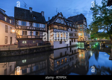 Maisons traditionnelles dans la Petite France, Strasbourg, Alsace, France Banque D'Images