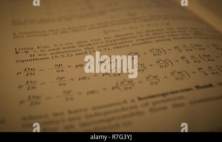 Les équations de la mécanique des fluides Banque D'Images