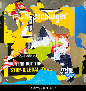 Couches d'affiches publicitaires colorés déchirés abstract Banque D'Images