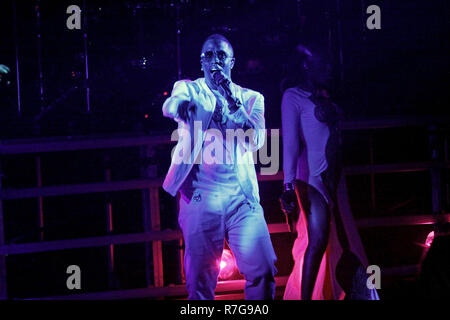 NEW YORK, NY - 22 avril : Sean 'Diddy' Combs de Diddy Dirty Money effectue au Hammerstein Ballroom le 22 avril 2011 à New York. (Photo par Steve Mack/S.D. Mack Photos) Banque D'Images