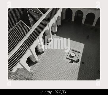 Maroc, Fès, la Mosquée andalouse, Retour pages, 1967 ou plus tôt Banque D'Images