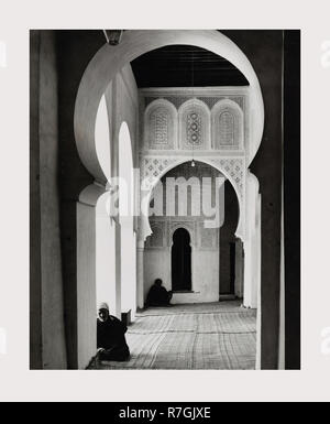 Maroc, Fès, la Mosquée andalouse, 1967 ou plus tôt Banque D'Images