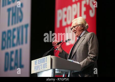 Lord Michael Heseltine est vue générale pendant le rallye. Des centaines de personnes participent à la meilleure pour la Grande-Bretagne et le vote du peuple de la campagne de rassemblement au centre Excel de Londres est à la veille de la semaine au cours de laquelle le Parlement votera sur le premier ministre Theresa May's Brexit traitent de retrait. Banque D'Images