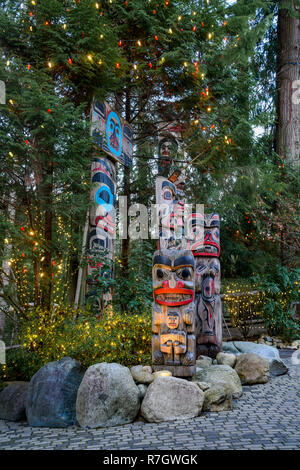 Totems, Capilano Suspension Bridge Park, North Vancouver, Colombie-Britannique, Canada Banque D'Images