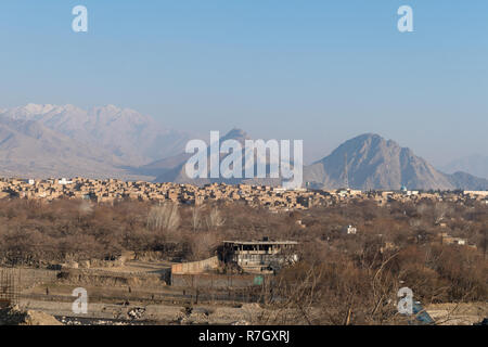 Vue de la ville de Parvan à l'entrée de la vallée du Panjshir, province du Panjshir, Afghanistan Banque D'Images