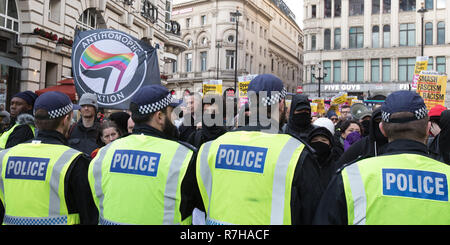 Londres, Royaume-Uni. 9Th Mar, 2018. Des milliers ont défilé dans une manifestation anti-raciste à l'encontre contre l'extrême droite a organisé 'Brexit trahison' mars dans le centre de Londres et fortement dépassé celui de l'UKIP raciste conduit mars. Crédit : David Rowe/Alamy Live News Banque D'Images