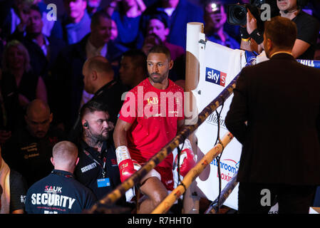 FlyDSA Arena, Sheffield, Royaume-Uni. Dec 8, 2018. La boxe, l'Eliminator pour le monde super-légers WBA Super titre, Kell Brook contre Michael Zerafa ; Kell Brook (GBR) pénètre dans le joint torique avant de la lutte : Action Crédit Plus Sport/Alamy Live News Banque D'Images