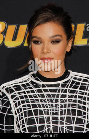 Los Angeles, USA. 9Th Mar 2018. Hailee Steinfeld lors de la première de Paramount Pictures' 'Bumblebee' tenue à l'Théâtre chinois de Grauman à Hollywood, CA, le 9 décembre 2018. Photo par Joseph Martinez / PictureLux PictureLux / Crédit : Les Archives de Hollywood/Alamy Live News Banque D'Images