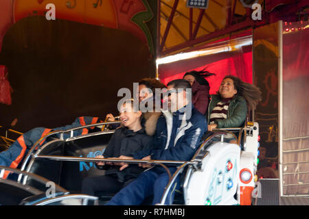 Gênes, Italie. 9Th Mar 2018. - Luna Park de Noël traditionnel est ouvert juste le plus grand d'Europe avec plus de 15000 visiteurs par jour Crédit : Andrea Izzotti/Alamy Live News Banque D'Images