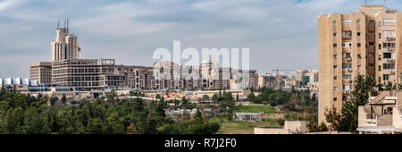 Vue panoramique de la ville moderne d'un projet de construction de logements à Jérusalem, Israël Banque D'Images