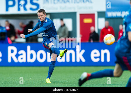 Emmen, Pays-Bas 09 décembre 2018 de l'Eredivisie néerlandaise de football : FC Emmen v Feyenoord Feyenoord speler Sam Larsson Banque D'Images