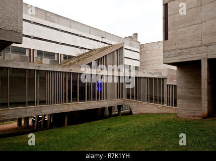 Éveux bei Lyon, Kloster Sainte-Marie de La Tourette, 1956-1960 von Le Corbusier, Innenhof Banque D'Images