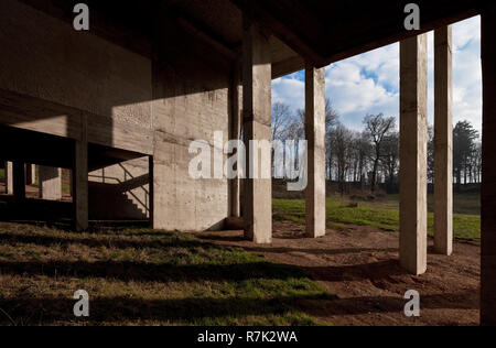 Éveux bei Lyon, Kloster Sainte-Marie de La Tourette, 1956-1960 von Le Corbusier, Substruktionen Königstraße 45 an der Banque D'Images