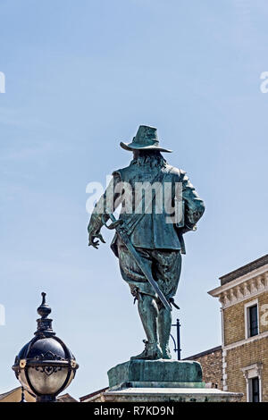 Statue d'Oliver Cromwell sur le marché à St Ives (cambridgeshire) Banque D'Images