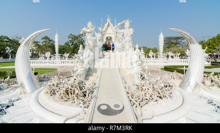 Porte du Ciel, Wat Rong Khun ou Temple blanc, Chiang Rai, Thaïlande Banque D'Images