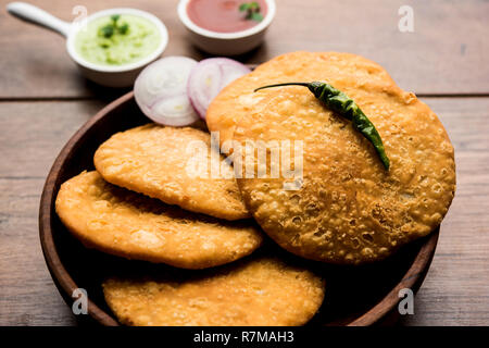 Shegaon Kachori Rajasthani ou servi avec des Chutney et ketchup Banque D'Images