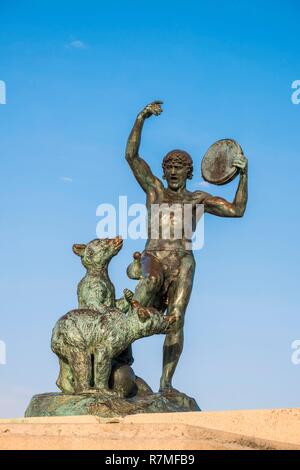 France, Bouches du Rhône, Marseille, l'esplanade de la Tourette en face de l'église Saint Laurent, la statue de Louis Botinelly la barbe trainer Banque D'Images