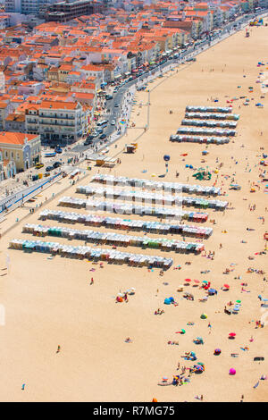 La plage de Nazaré, Estremadura et Ribatejo, Portugal Banque D'Images