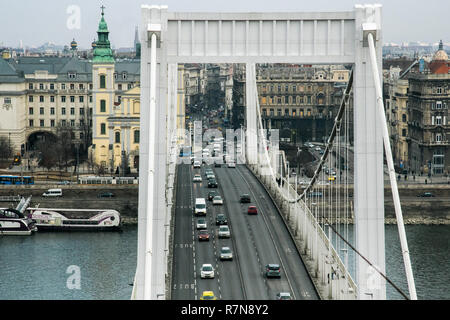 Elizabeth Bridge, Budapest Hongrie Banque D'Images