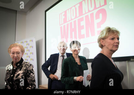 (De gauche à droite) Margaret Beckett, Vince Cable, Caroline Lucas et Anna Soubry lors d'une conférence de presse à Londres discuter pourquoi ils estiment que Brexit plans devraient être soumises à un vote public. Banque D'Images