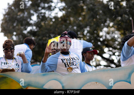 La Nouvelle Orléans, Louisiane, USA - 24 novembre 2018 : le Bayou Classic Float Parade, portant l'Association des anciens de l'Université du Sud à la parade Banque D'Images