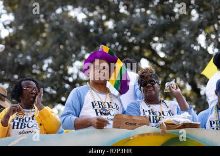 La Nouvelle Orléans, Louisiane, USA - 24 novembre 2018 : le Bayou Classic Float Parade, portant l'Association des anciens de l'Université du Sud à la parade Banque D'Images