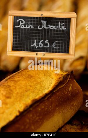 France, Manche, mer d'Iroise, Audierne, Ti Forn, pain de boulangerie Banque D'Images