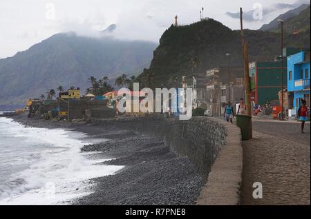 Cap Vert, Santo Antao, Vila das Pombas, front de mer du village Vila das Pombas, près de la vallée de Paul Banque D'Images