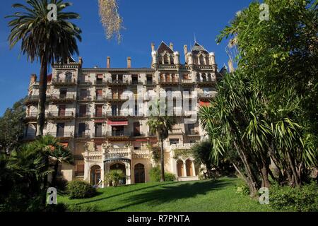 France, Alpes Maritimes, Cannes, Château de Vallombrosa sur l'avenue Jean Noailles Banque D'Images