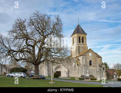 France, Yvelines, Montchauvet, village préféré des Français, l'église de Sainte Marie Madeleine Banque D'Images