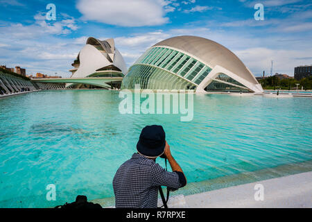 L'Hemisferic et Palais des Arts de la Reine Sofia. Cité des Arts et des Sciences . Architecte Santiago Calatrava. Valence. Comunidad Valencia. L'Espagne. L'Europe Banque D'Images