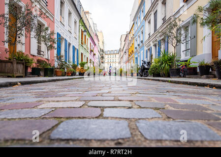 Pittoresque route à Paris, Rue Crémieux Banque D'Images