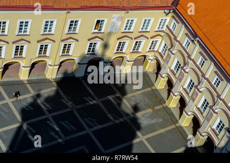 La cour de l'ancien bâtiment de l'Université de Vilnius Banque D'Images