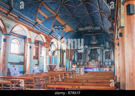 L'intérieur de l'église d'Achao - Ile de Chiloé, Chili Banque D'Images