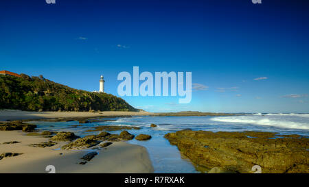 Tête Debora Light House sur la côte centrale, NSW, Australie Banque D'Images