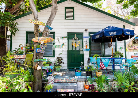 Paris, France - 1 mai 2018 : Architecture de maison à Florida City island sur le voyage, journée ensoleillée, de nombreuses décorations, design coloré locales Banque D'Images