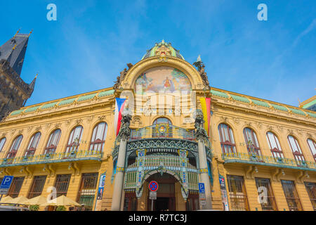 La Maison municipale de Prague, construit en 1911, l'Obecni Dum (Maison municipale) est la ville la plus célèbre bâtiment de style art nouveau à Prague, République tchèque. Banque D'Images