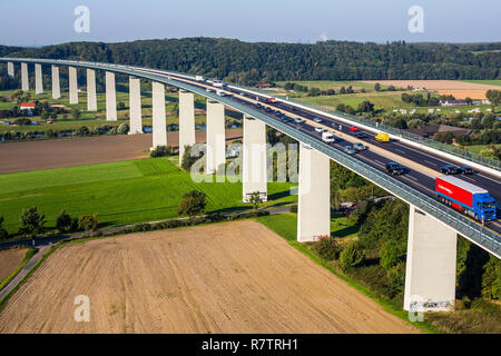 Ruhrtalbruecke, pont de l'autoroute a52, Mülheim an der Ruhr, en Rhénanie du Nord-Westphalie, Allemagne Banque D'Images