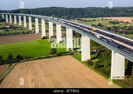 Ruhrtalbruecke, pont de l'autoroute a52, Mülheim an der Ruhr, en Rhénanie du Nord-Westphalie, Allemagne Banque D'Images