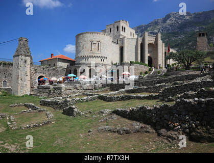 Musée de Skanderbeg, château, forteresse, Kruja, comté de Durrës, en Albanie Banque D'Images