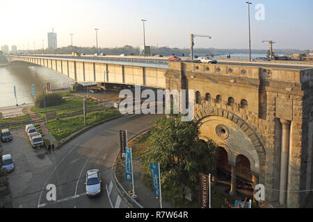 Belgrade, Serbie - Novembre 02, 2014 : Branko Pont sur la Save à Belgrade, en Serbie. Banque D'Images