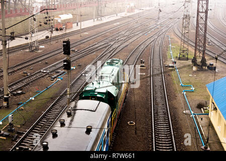 Kharkiv, Ukraine - Décembre 31, 2017 Fer à Kharkiv dans jour brumeux. Banque D'Images