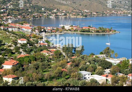 Vue sur le village côtier de Selimiye Selimiye Bay sur la péninsule de Bozburun dans Mugla province de la Turquie. Banque D'Images